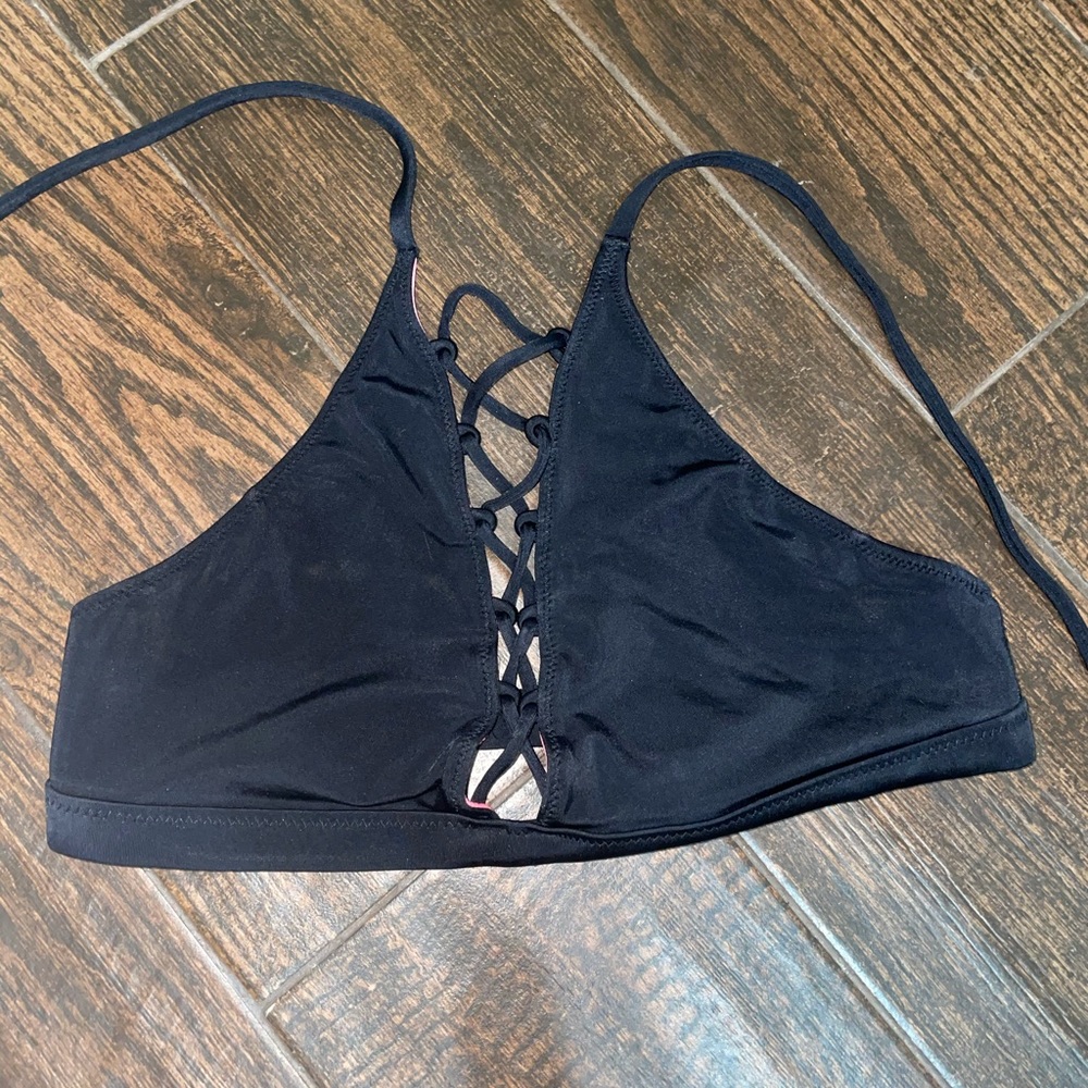 Black bikini top